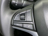 ステアリングスイッチ装備!運転しながら手元でオーディオの操作などができます。