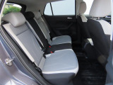 ISOFIX(イソフィックス)基準適合チャイルドシート固定装置!!安心楽々で対応チャイルドシートが取付できます。