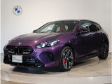 BMW M135 ワンオーナー車 ハーマンカードンスピーカー ヘッドアップディスプレイ アダプティブLEDヘッドライト 全周囲カメラ アクティブクルーズコントロール 衝突軽減ブレーキ シートヒーター