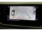 【リヤビューカメラ】【障害物センサー】車庫入れなどバックでの駐車をサポートします。