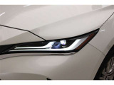 LEDヘッドライトです。デザイン性がよくとても明るいので、夜間の走行や悪天候でも安心です。しかも長寿命!