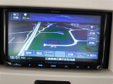 KENWOOD(MDV-407BTW)ナビを装備。タッチパネル式で使いやすく、お出かけもラクラクです。