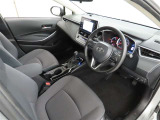 シンプルで使いやすいデザインの運転席です。