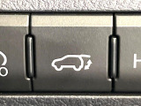 【パワーバックドア】スマートキーや運転席のボタンを押すだけでリアゲートが自動で開閉します!荷物を持っている時や、高い位置にあるバックドアを閉める際に便利な機能です♪