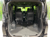 【パワーバックドア】スマートキーや運転席のボタンを押すだけでリアゲートが自動で開閉します!荷物を持っている時や、高い位置にあるバックドアを閉める際に便利な機能です♪