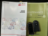 スマートキーは鍵をバッグに入れたままでもドアロックの開閉やエンジンのON・OFFができます。夜間や雨の日も鍵を探さなくて良いので便利です。