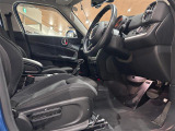 ◆LIBERALAは、輸入車選びの新たなスタイルを提案するインポート・セレクト・ブランドです。オーナー様となる方がクルマから直接感じる感性を第一にした、最良の一台との出会いをコーディネートいたします。