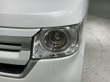LEDヘッドライトは、点灯の瞬間から最大光量を発揮し、突然暗くなるトンネルなどでの安定感を高めます。