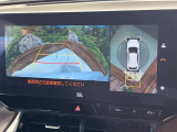 【パノラミックビューモニター】専用のカメラにより、上から見下ろしたような視点で360度クルマの周囲を確認することができます☆死角部分も確認しやすく、狭い場所での切り返しや駐車もスムーズに行えます。