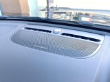 【harman kardon】ハーマンカードンのHi-Fiスペシャリストと共に、モデル別に開発・設計された専用チューニングが臨場感溢れる音響空間を実現しています。