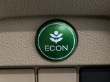 ★ECONスイッチ★ エコドライブを加速しよう!スイッチをONにすると、運転の仕方によるロスを抑え込み燃費をよくするようクルマが頑張ります(*^ー^*)燃費向上にチャレンジ♪