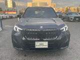 【キドニーグリル】BMWは約90年もの間、ほぼ全ての車両にひと目でBMWだと分かるこの特徴的なフロントグリルが備えられ、デザイン・アイコンとして親しまれてきました。