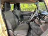 運転席シート廻りは使用感も少なく、良好な状態となっています。丁寧に使われていたことがよくわかりますね。