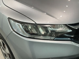 LEDヘッドライトは、点灯の瞬間から最大光量を発揮し、突然暗くなるトンネルなどでの安定感を高めます。