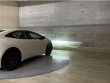 LEDヘッドランプです。十分な明るさを保ちつつも消費電力が少なく、バルブ寿命も長いのが特徴です。瞬時にMAXの光量を発揮するのもLEDならではです。