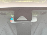 【トヨタセーフティセンス】走行中に前方の車両等を認識し、衝突しそうな時は警報とブレーキで衝突回避と被害軽減をアシスト。より安全にドライブをお楽しみいただけます。
