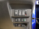 パワースライドドアの開閉はスマートキーのリモコンやドアノブは勿論、運転席側のスイッチ操作でも開閉ができ、安全・簡単です。