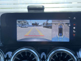 上空から見下ろしたような映像で自車周囲を確認可能。死角を減らし、狭い場所での取り回しや駐車も安心・安全に行えます。