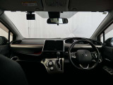 見通しのよいすっきりとした視界で、誰でも運転しやすいです。運転のしやすさは疲れにくさにも繋がりますよ♪