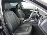 Audi車はどの車種も全てレザーハンドルです。そこにはAudiのこだわりがあり質感の高いレザーでしっかりと手に馴染み、高級感を演出します。