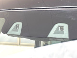 【スズキ セーフティサポート】走行中に前方の車両等を認識し、衝突しそうな時は警報とブレーキで衝突回避と被害軽減をアシスト。より安全にドライブをお楽しみいただけます。