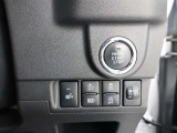 プッシュスタートなのでバックやポケットに携帯していればスマートキーを取り出す必要はありません。