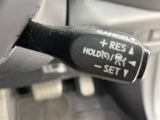【レーダークルーズコントロール】高速道路での長距離走行が楽に!!自動で速度を保つクルーズコントロールが、衝突軽減システムと連携し、前方の車両を感知して車間を保つように速度調節してくれます!!