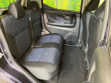 後部座席も気になるようなキズ・汚れやへたり等、大きなダメージはなく、良好な状態です。