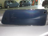 ナビゲーションは純正8.8インチメモリーナビを装着しております。AM、FM、CD、DVD再生、Bluetooth、フルセグTVがご使用いただけます。初めて訪れた場所でも安心ですね!