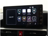 オーディオ機能とスマホ連携機能を搭載。スマホと車がつながります。AM/FMチューナーは標準装備です。