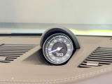 ご納車後は最寄りのポルシェセンターにてメンテナンス、保証をお受けいただけます。