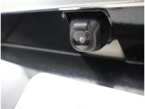 バックカメラが付いているので後方確認が非常にしやすいです。今や運転初心者も熟練者も必須装備!ついていて損はないですね♪