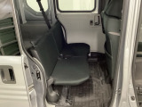 乗車人数や荷物の量、車内での過ごし方に合わせて、シートのレイアウトを変更できます。