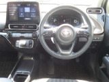 見通しのよいすっきりとした視界で、誰でも運転しやすいです。運転のしやすさは疲れにくさにも繋がりますよ♪