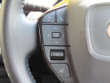 ブルートゥースに接続すれば、スマホに入れている音楽が聞けたり運転中に電話がかかってきてしまった場合もハンドルから電話を取ることができます!