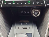 便利なUSBポートも付いています。