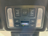 【パワーバックドア】スマートキーや運転席のボタンを押すだけでリアゲートが自動で開閉します!荷物を持っている時や、高い位置にあるバックドアを閉める際に便利な機能です♪
