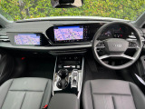 Audiのインテリアはエクステリア同様、優れたデザイン性とクオリティ、そして機能性を兼ね備えております。
