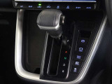 電動パーキングブレーキ・ブレーキホールドを装備してます。ホールド機能は信号待ちが多い一般道で疲労軽減になり、大好評です!
