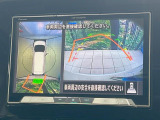 【アラウンドビューモニター】専用のカメラにより、上から見下ろしたような視点で360度クルマの周囲を確認することができます☆死角部分も確認しやすく、狭い場所での切り返しや駐車もスムーズに行えます。