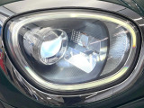 ●LEDヘッドライト:夜間走行時も良好な視界を確保し安心して運転できる高輝度LEDヘッドライトを装備!点灯速度が早く、消費電力も抑えられています。