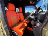 運転席シート廻りは使用感も少なく、良好な状態となっています。丁寧に使われていたことがよくわかりますね。