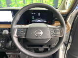 【純正革巻きステアリング】上質な革を使用することで、手にしっかり馴染みとても運転しやすいハンドルです♪