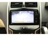 バックモニターがあれば車庫入れ時など、後ろが確認できて安心です。運転に自信がない方にはおすすめの装備です。ただし、バック時目視での確認も忘れずに。