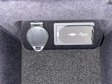 シガーソケット用の充電器が使用可能です!