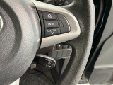ステアリング周りに各種スイッチがついていて便利です。