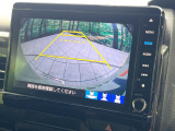 【バックカメラ】駐車時に後方がリアルタイム映像で確認できます。大型商業施設や立体駐車場での駐車時や、夜間のバック時に大活躍!運転スキルに関わらず、今や必須となった装備のひとつです!