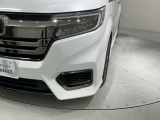 LEDヘッドライトは、点灯の瞬間から最大光量を発揮し、突然暗くなるトンネルなどでの安定感を高めます。