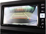 バックガイドモニターで、後方を確認しながら安心して駐車することができます。運転初心者も熟練者も必須の機能ですよ!