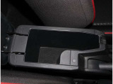 トヨタの認定中古車には、ロングラン保証が付いております。メーカーや年式を問わず1年間走行距離無制限の保証が付いておりますので、ご購入後も御安心ください。
